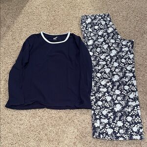 Lands' End Navy and White Floral Pajama Set Medium Petite